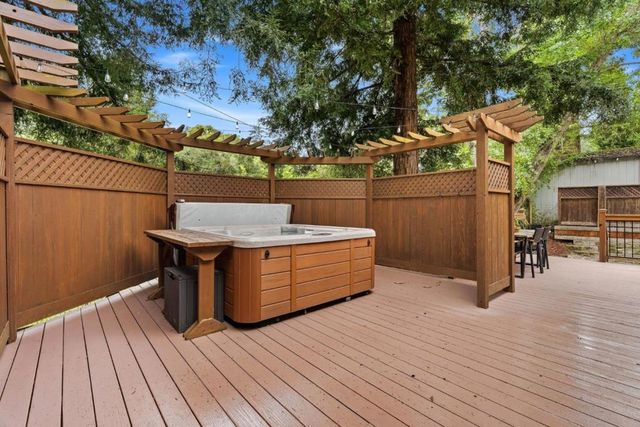 769 Calabasas Road, Watsonville, CA 95076