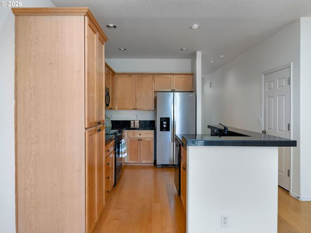 16985 Nw SHADOW HILLS Ln, Beaverton, OR 97006