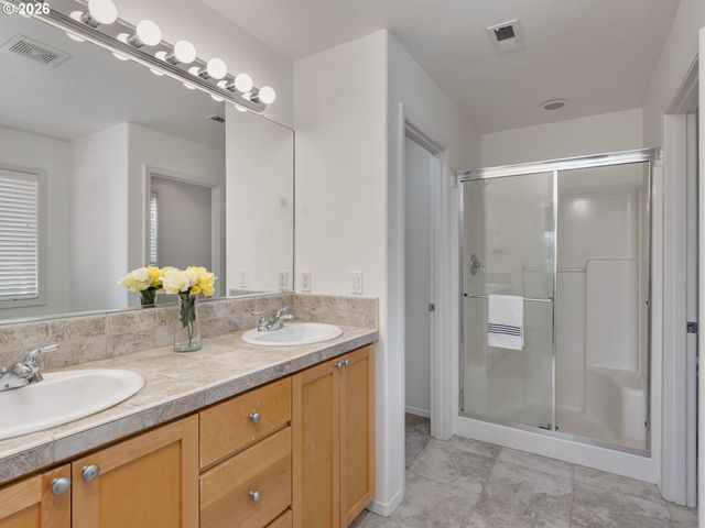 16985 Nw SHADOW HILLS Ln, Beaverton, OR 97006