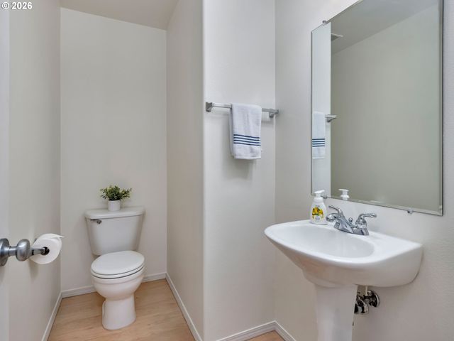 16985 Nw SHADOW HILLS Ln, Beaverton, OR 97006