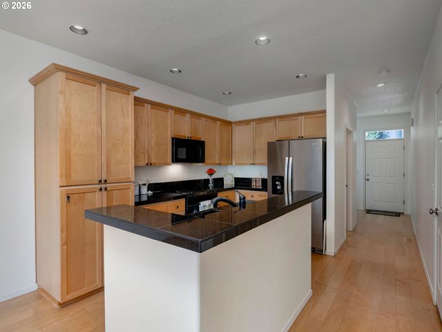 16985 Nw SHADOW HILLS Ln, Beaverton, OR 97006