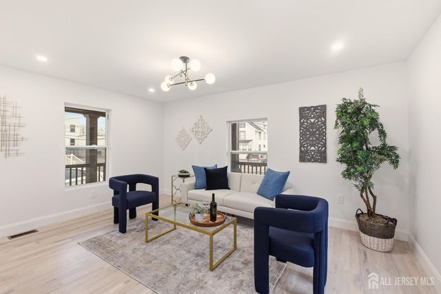 23 Morse Avenue, Edison, NJ 08817