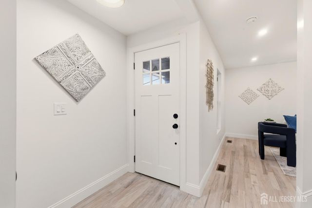 23 Morse Avenue, Edison, NJ 08817