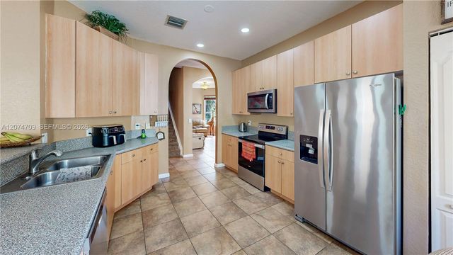 2215 Portofino Avenue, Homestead, FL 33033