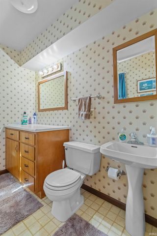 213 W WESTMORELAND Drive, Kokomo, IN 46901