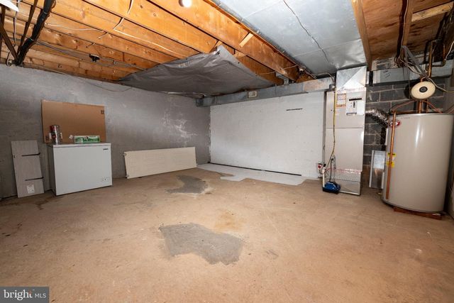 5120 LEEWARD, Bensalem, PA 19020