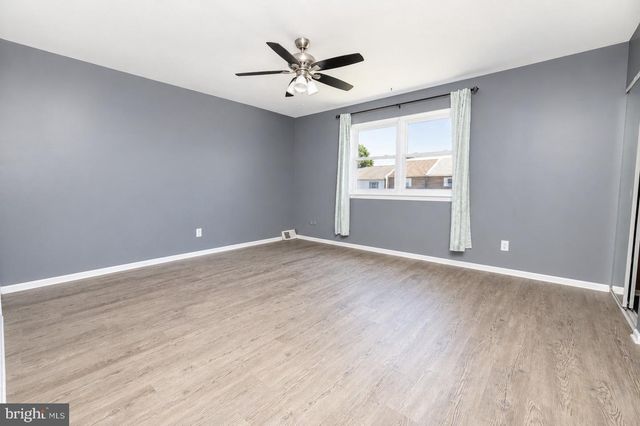 5120 LEEWARD, Bensalem, PA 19020