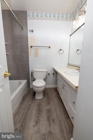 5120 LEEWARD, Bensalem, PA 19020
