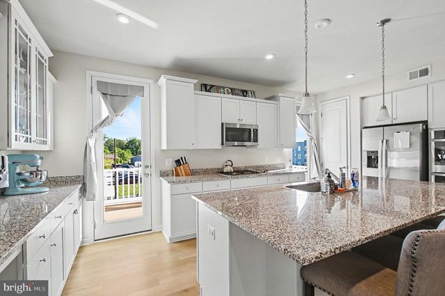 4014 SHIRE MEADOW LN, Triangle, VA 22172