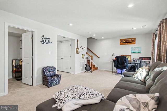 4014 SHIRE MEADOW LN, Triangle, VA 22172