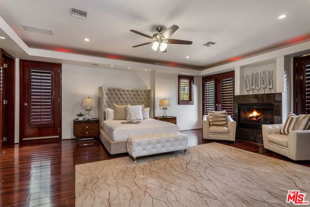 8835 Evanview Drive, Los Angeles, CA 90069