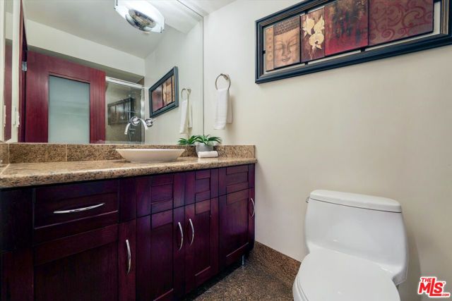 8835 Evanview Drive, Los Angeles, CA 90069
