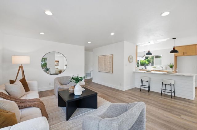 2478 Oakes Drive, Hayward, CA 94542