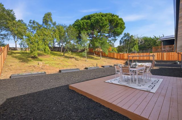 2478 Oakes Drive, Hayward, CA 94542