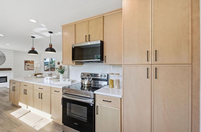 2478 Oakes Drive, Hayward, CA 94542