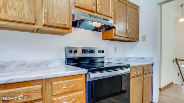 200 Mable Ct, Vine Grove, KY 40175