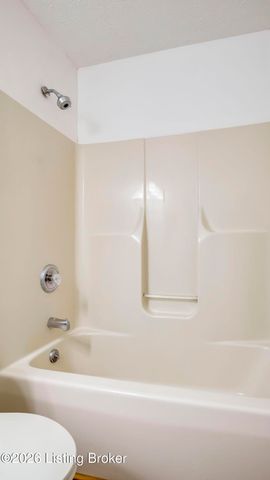 200 Mable Ct, Vine Grove, KY 40175