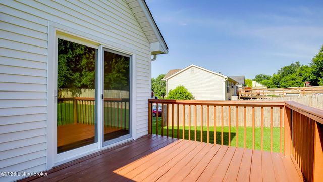 200 Mable Ct, Vine Grove, KY 40175