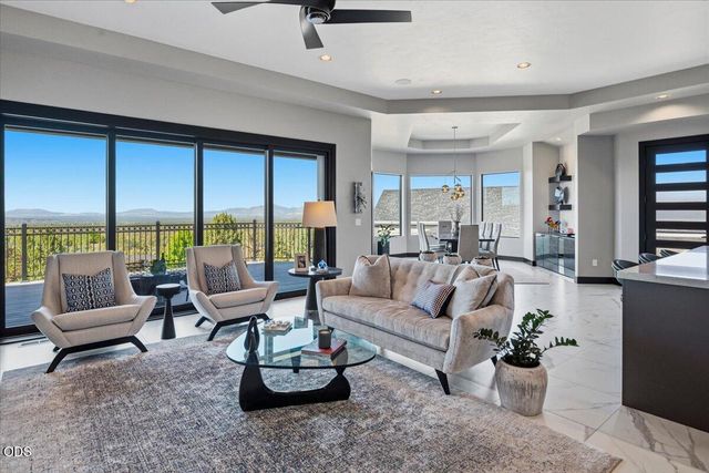 10504 Bitterbrush Court, Redmond, OR 97756