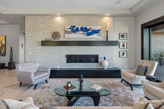 10504 Bitterbrush Court, Redmond, OR 97756
