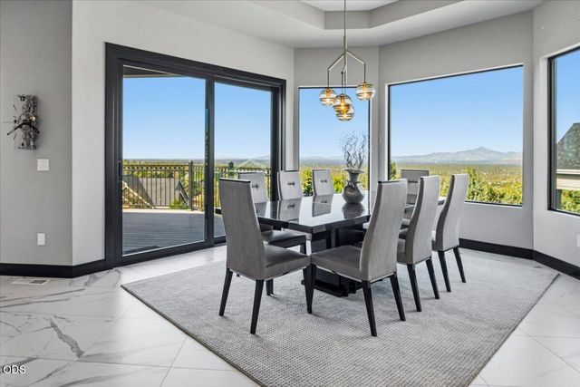 10504 Bitterbrush Court, Redmond, OR 97756