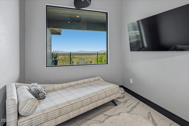 10504 Bitterbrush Court, Redmond, OR 97756