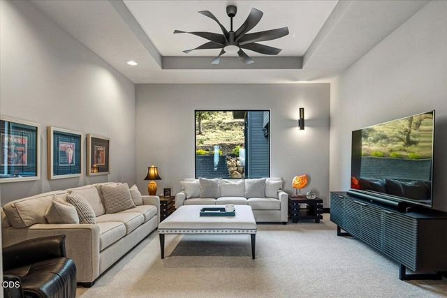 10504 Bitterbrush Court, Redmond, OR 97756