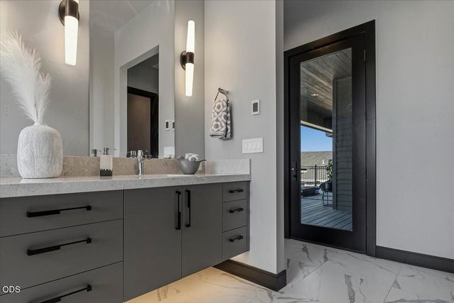 10504 Bitterbrush Court, Redmond, OR 97756
