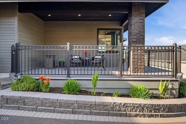 10504 Bitterbrush Court, Redmond, OR 97756