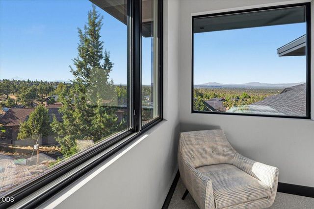 10504 Bitterbrush Court, Redmond, OR 97756
