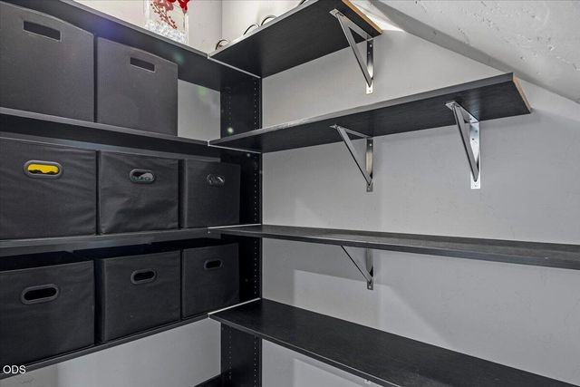 10504 Bitterbrush Court, Redmond, OR 97756