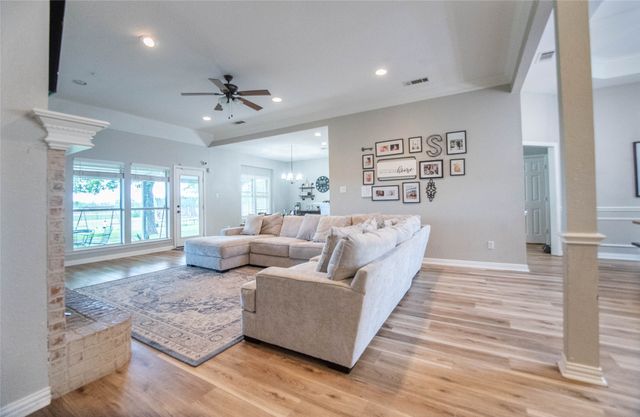 1393 W Alamosa Drive, Talty, TX 75160
