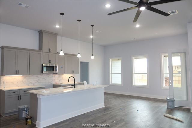 1963 Cambria Drive, Bryan, TX 77807