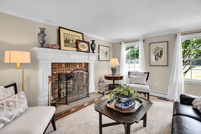 82 Bellingham Rd, Blackstone, MA 01504