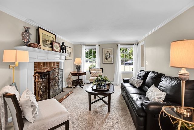 82 Bellingham Rd, Blackstone, MA 01504