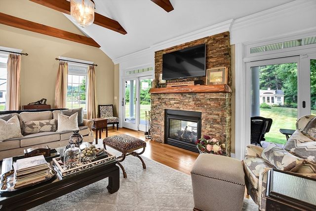 82 Bellingham Rd, Blackstone, MA 01504