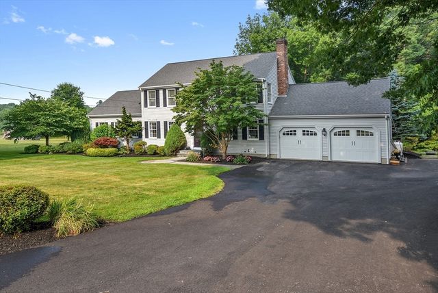82 Bellingham Rd, Blackstone, MA 01504