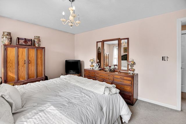 82 Bellingham Rd, Blackstone, MA 01504