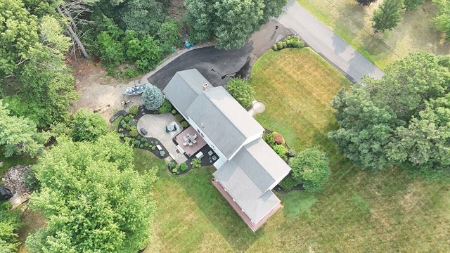 82 Bellingham Rd, Blackstone, MA 01504