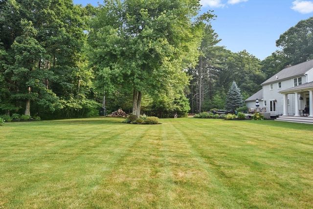 82 Bellingham Rd, Blackstone, MA 01504