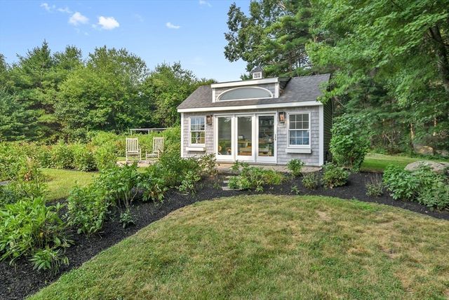 82 Bellingham Rd, Blackstone, MA 01504