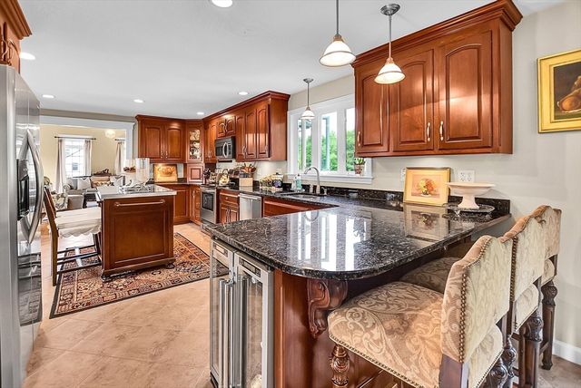 82 Bellingham Rd, Blackstone, MA 01504