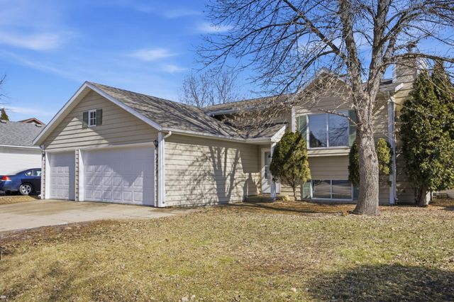 3474 18th Street S, Fargo, ND 58104