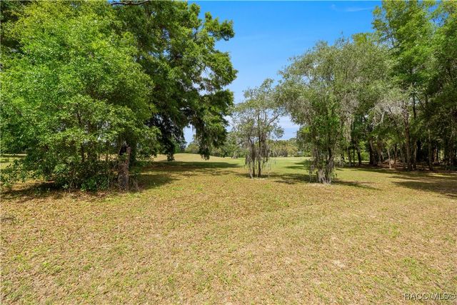 8210 N Golfview Drive, Citrus Springs, FL 34434