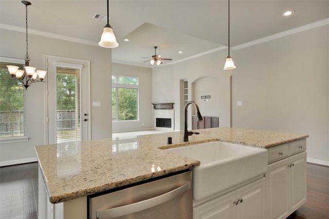 78 Hearthshire Circle, The Woodlands, TX 77354