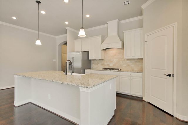 78 Hearthshire Circle, The Woodlands, TX 77354