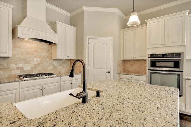 78 Hearthshire Circle, The Woodlands, TX 77354