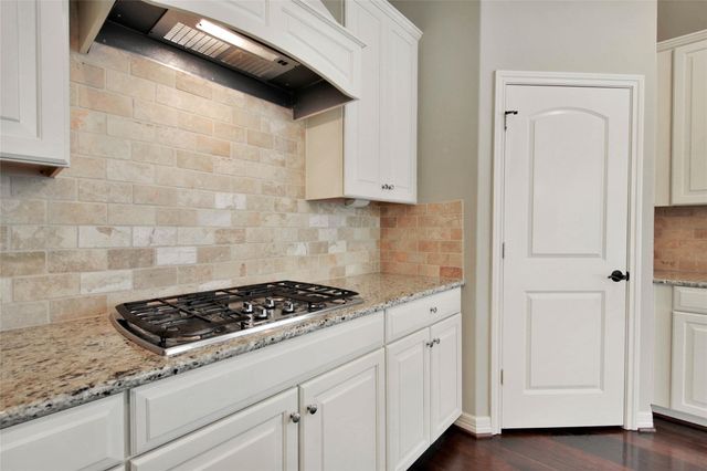 78 Hearthshire Circle, The Woodlands, TX 77354