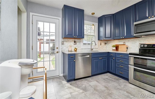 11900 Grant Place, Des Peres, MO 63131