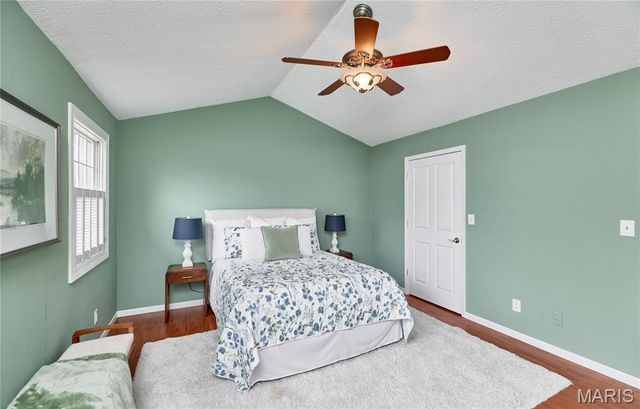 11900 Grant Place, Des Peres, MO 63131